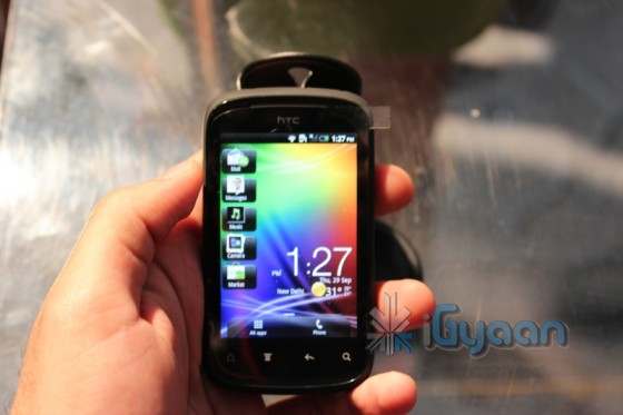 http://igyaan.in/wp-content/uploads/2011/09/29/igyaan-exclusive-htc-launches-the-new-htc-explorer-pr-updated/iGyaan-HTC-EXPLORER-HANDS-ON-8-560x373.jpg?a21faf